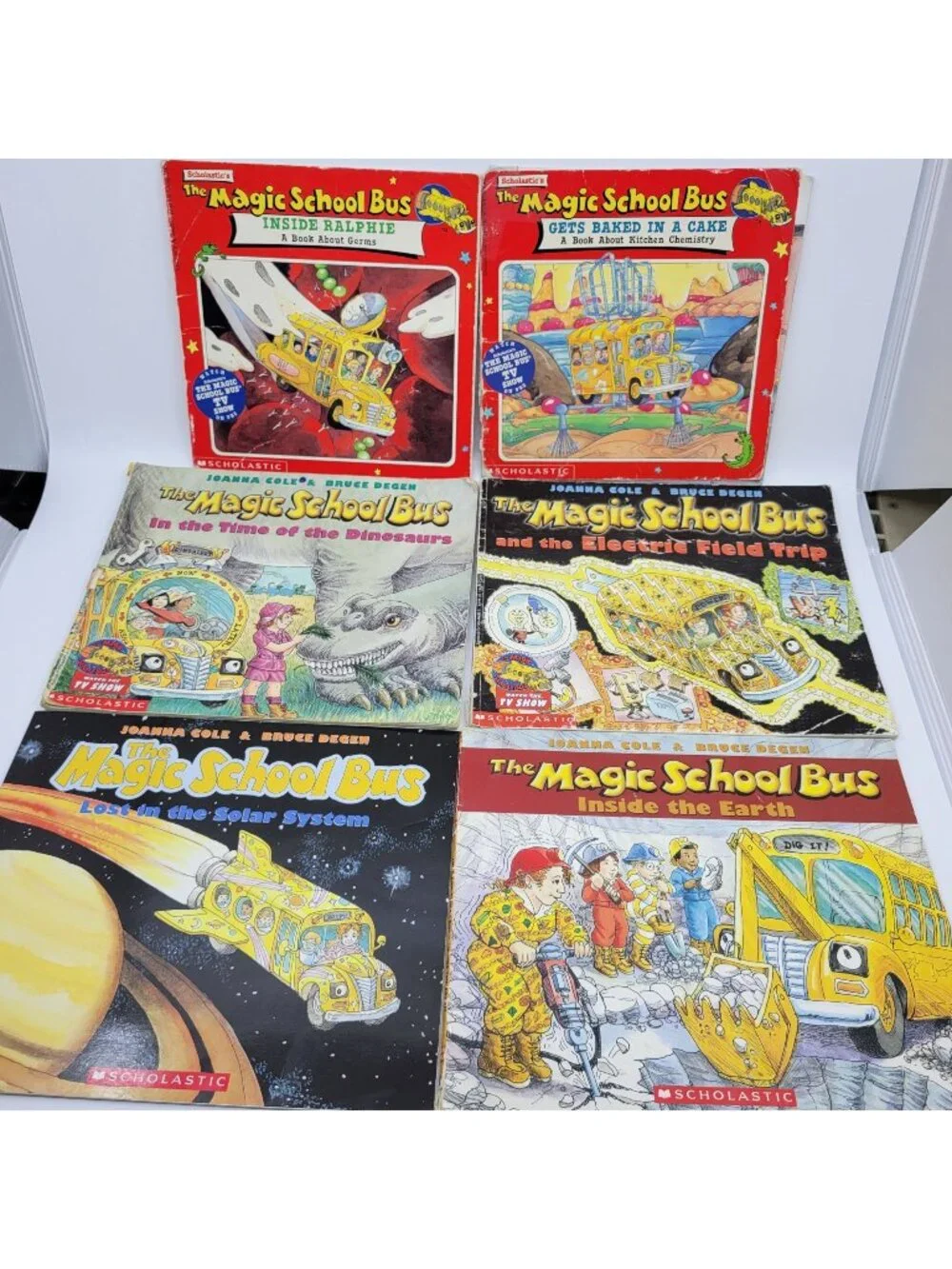 MAGIC SCHOOL BUS Lot of 6 Children's Books by Joanna Cole - BB001